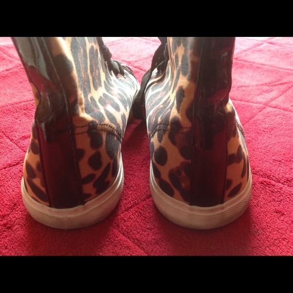 Leopard Cloth High Tops Ladies Size 7 - Picture 4 of 6